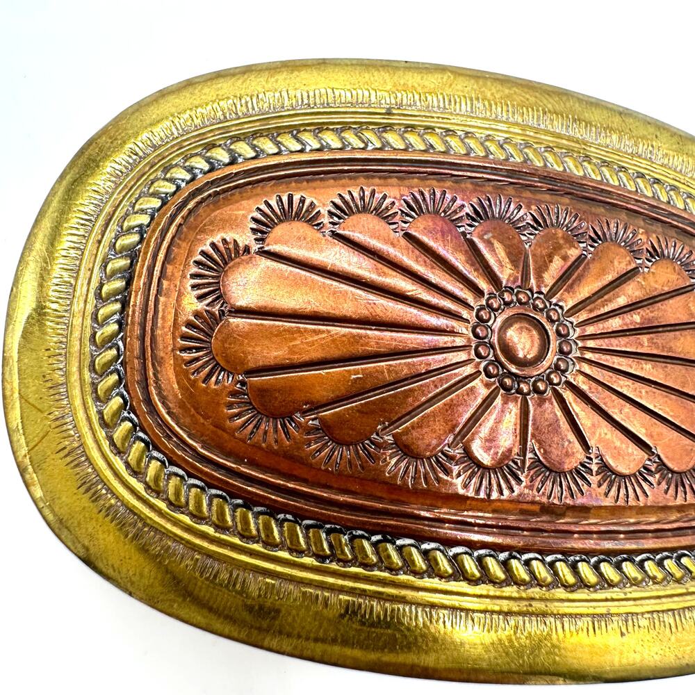 TR 1989 vintage gold tone solid bronze copper Southwestern unisex belt buckle - Picture 4 of 7